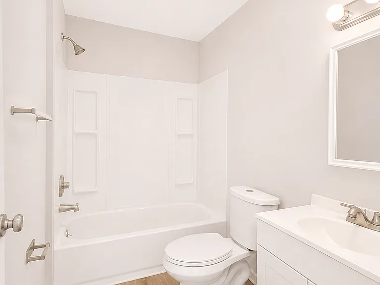 394 S 6th St #2L — Photo 7
