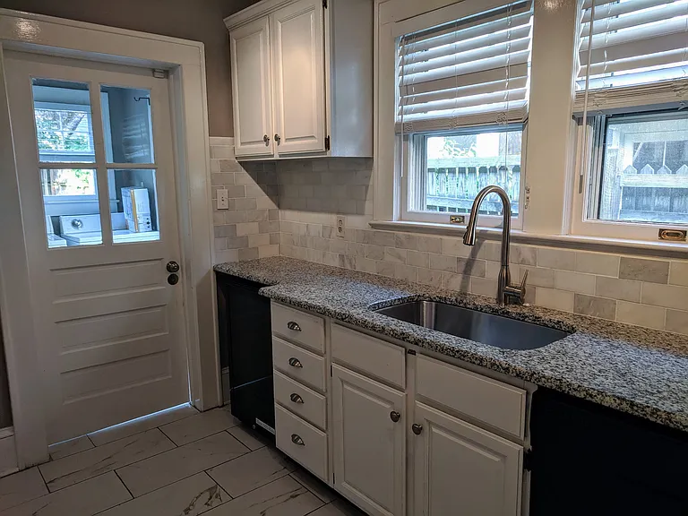 2215 Sarah Marks Ave — Photo 14