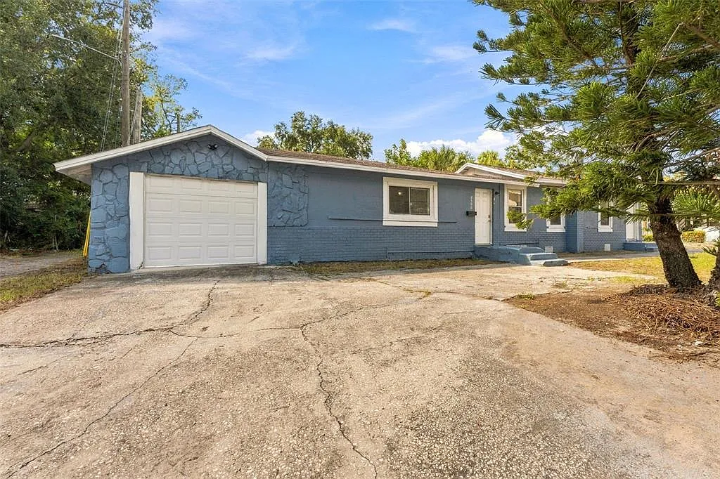 4 bed, 2.0 bath, 1403 sqft, $2,500 — Photo 4