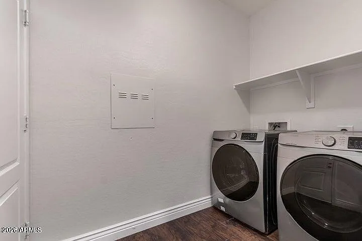 2466 E Katrina Trl — Photo 30