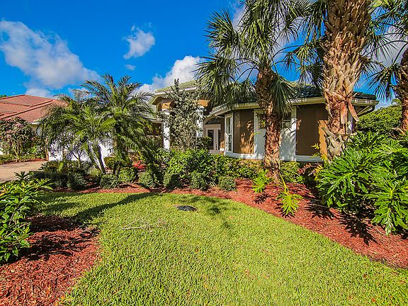 4th image of 2293 SW Dove Canyon Way