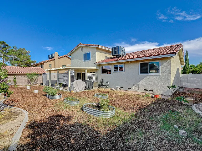 8412 Vibrant Dr — Photo 6