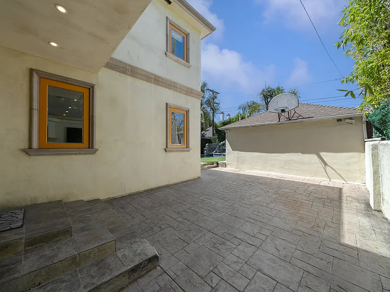 9031 Cresta Dr — Photo 75