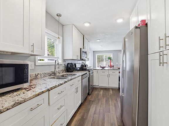 5th image of 4623 Dupont Ave N