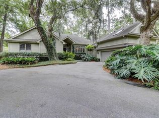 11 Willow Oak Rd, Hilton Head Island, SC 29928