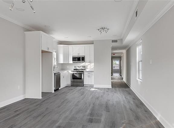 2nd image of 1930 Iberville St