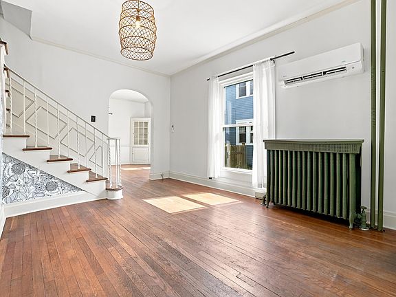 4th image of 1106 W Spencer Ave