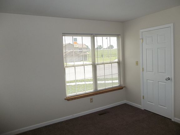 5th image of 705 Cripple Creek Dr