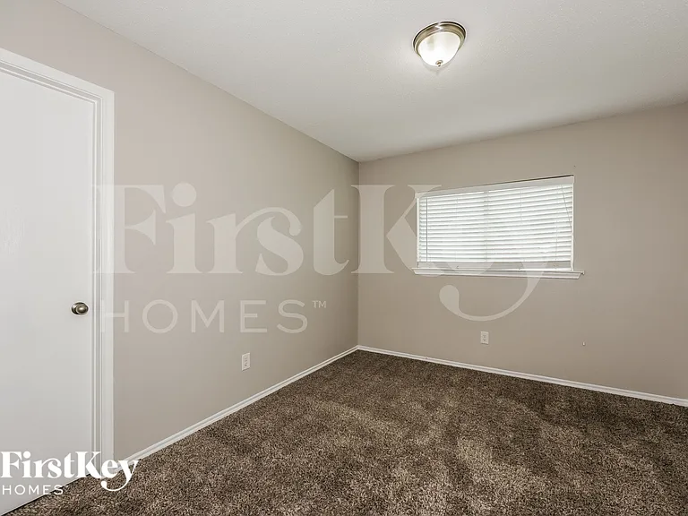 920 Dove Meadows Dr — Photo 15