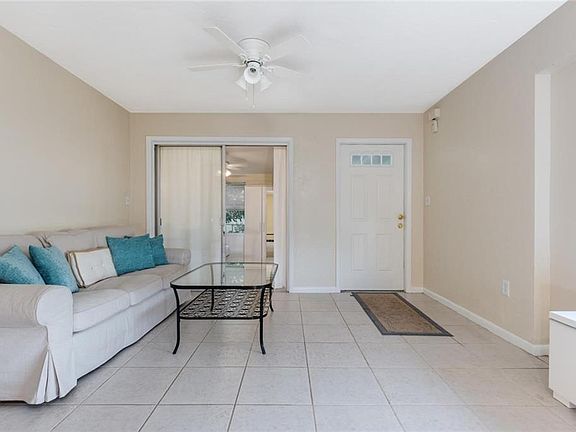 3rd image of 21226 Gladis Ave