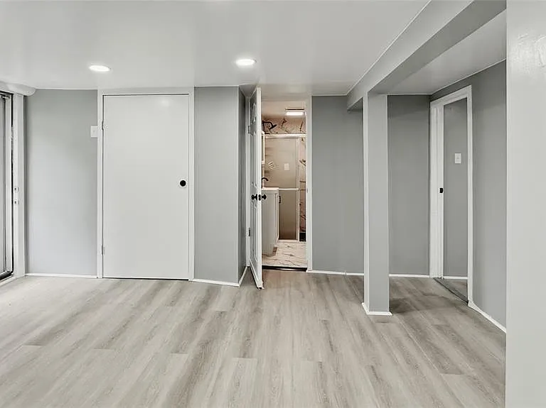 S 3rd Ave — Photo 2