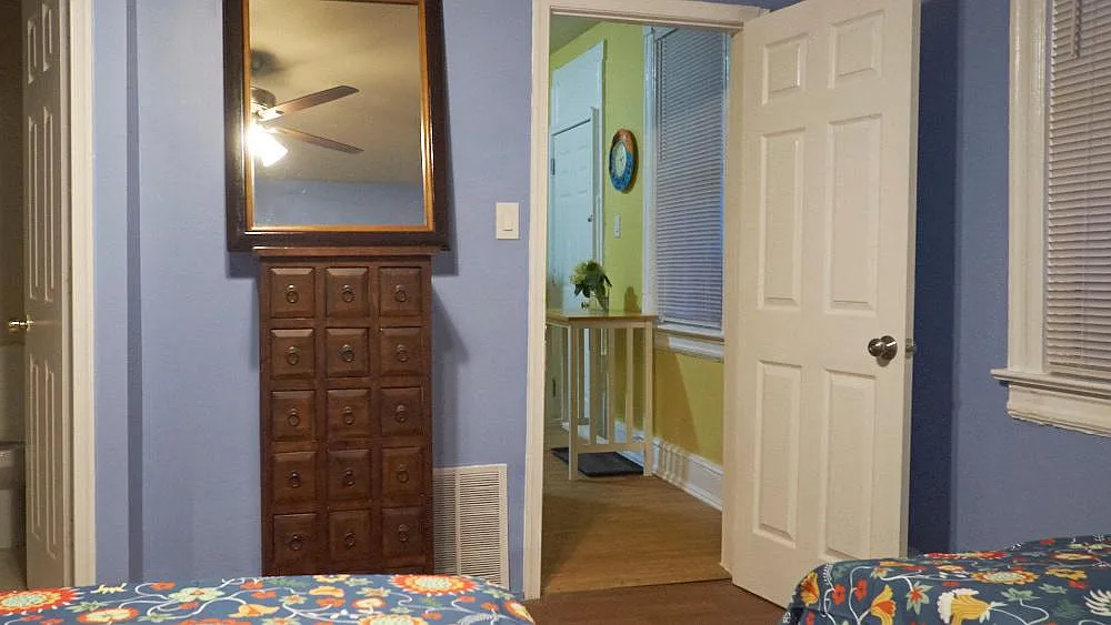 2 bed, 800 sqft, $2,700 — Photo 3