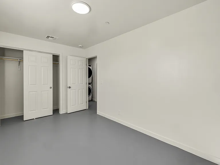 1340 W Mariposa Ave — Photo 20