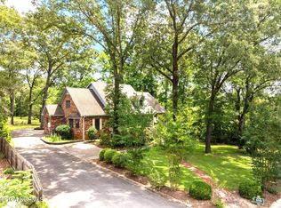 103 Compass Ct, New Bern, NC 28562