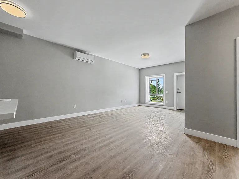 199 Pine St #8 — Photo 7