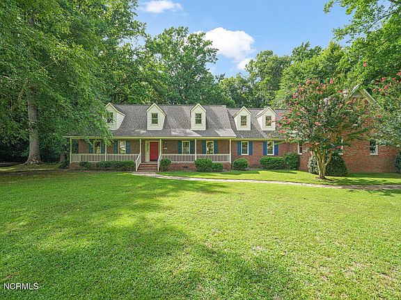 3rd image of 6124 Haywood Drive
