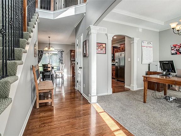 4th image of 354 SE Wood Ln