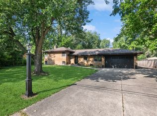 204 N Elmhurst Rd, Prospect Heights, IL 60070