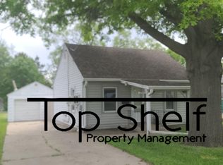1221 E 27th St, Des Moines, IA 50317