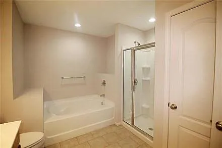 3082 Brockenhurst Dr — Photo 15