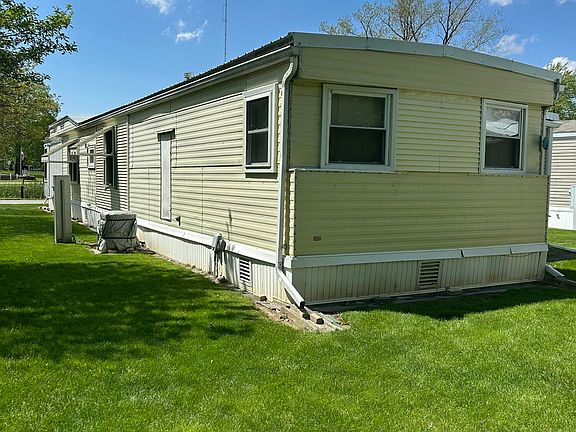 5th image of 834 Skinner St #64
