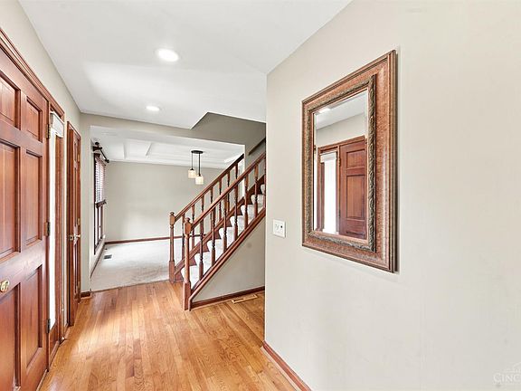 2nd image of 6980 Dovehill Ln