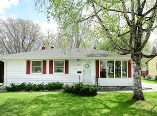 407 22nd Ave S, Grand Forks, ND 58201