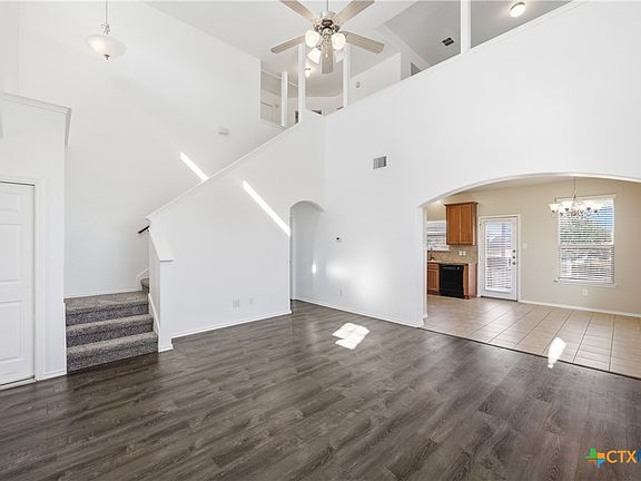 2nd image of 6706 Golden Oak Ln