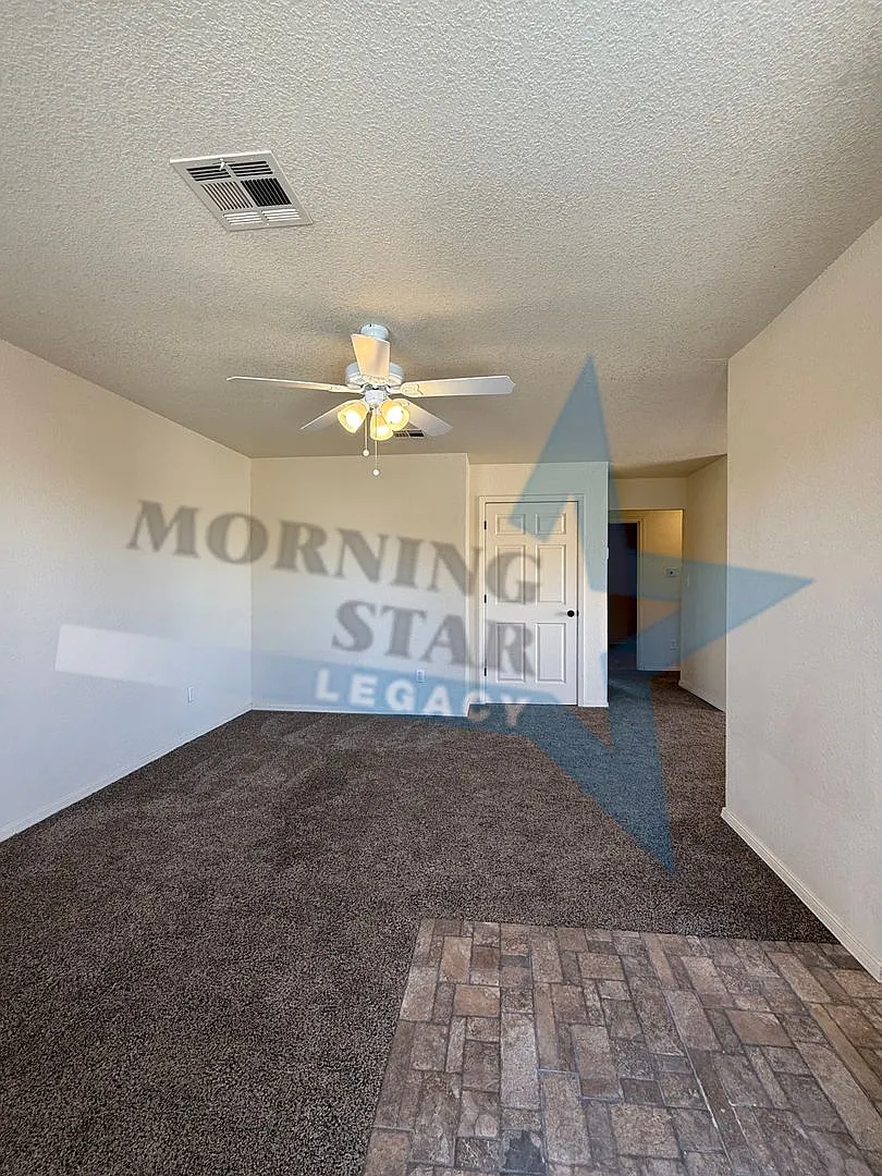 Spacious 2 bedroom floor plans! — Photo 3