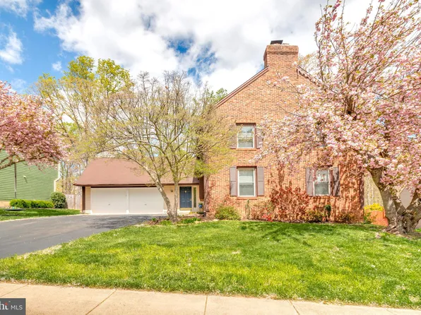 8422 Golden Aspen Ct, Springfield, VA 22153