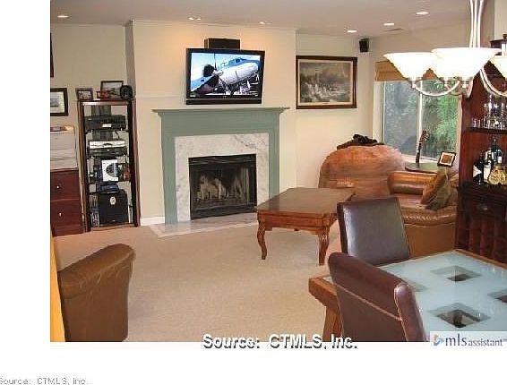 2nd image of 119 Harbour Close