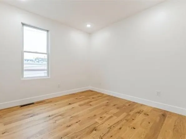 259 Liberty Avenue image 10 of 29