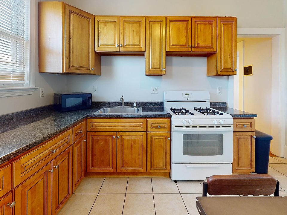 1st image of 11 Elder St #33
