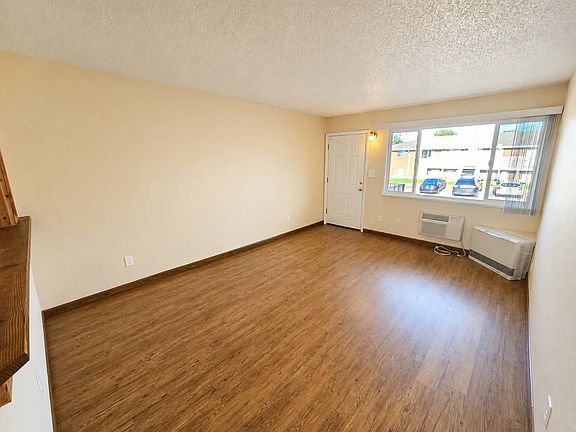 3rd image of 3020 Denver St APT 1