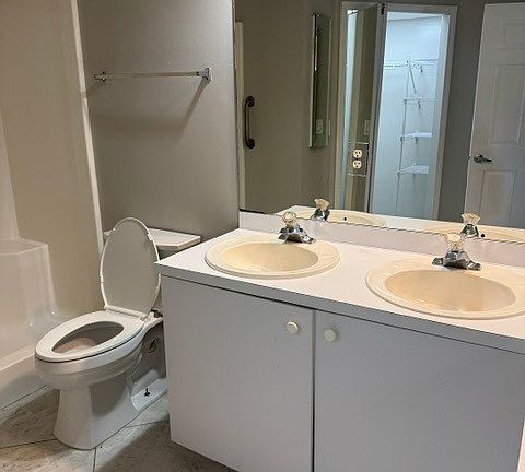 5th image of 15415 Cedarwood Ln APT 103