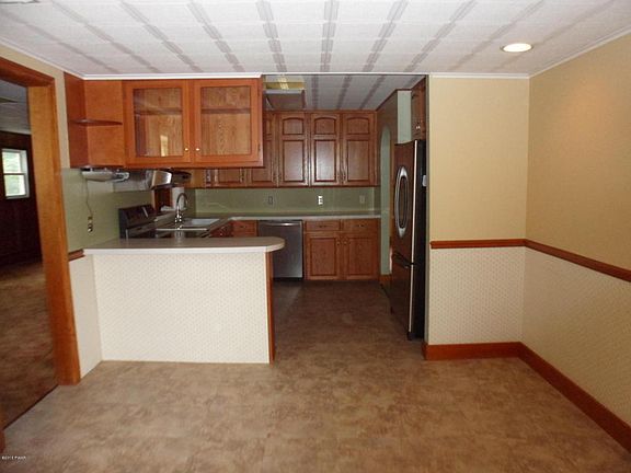 2nd image of 1 Crestmont Dr