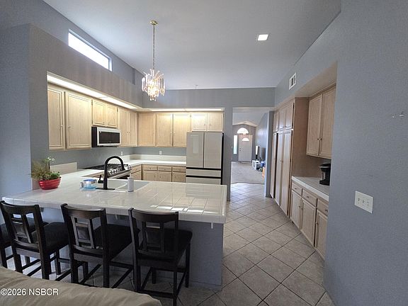 4th image of 1249 Westbrook Dr