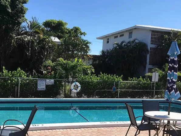 25 SE 13th St, Boca Raton, FL 33432