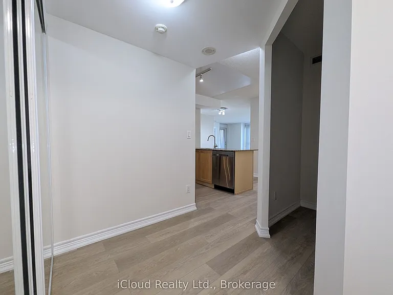 761 Bay St #702 — Photo 9