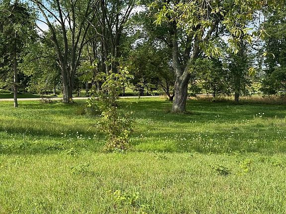 5th image of W1704 Mile Dr