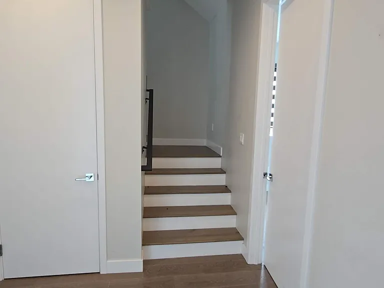 319 S Serrano Ave #1/2 — Photo 3