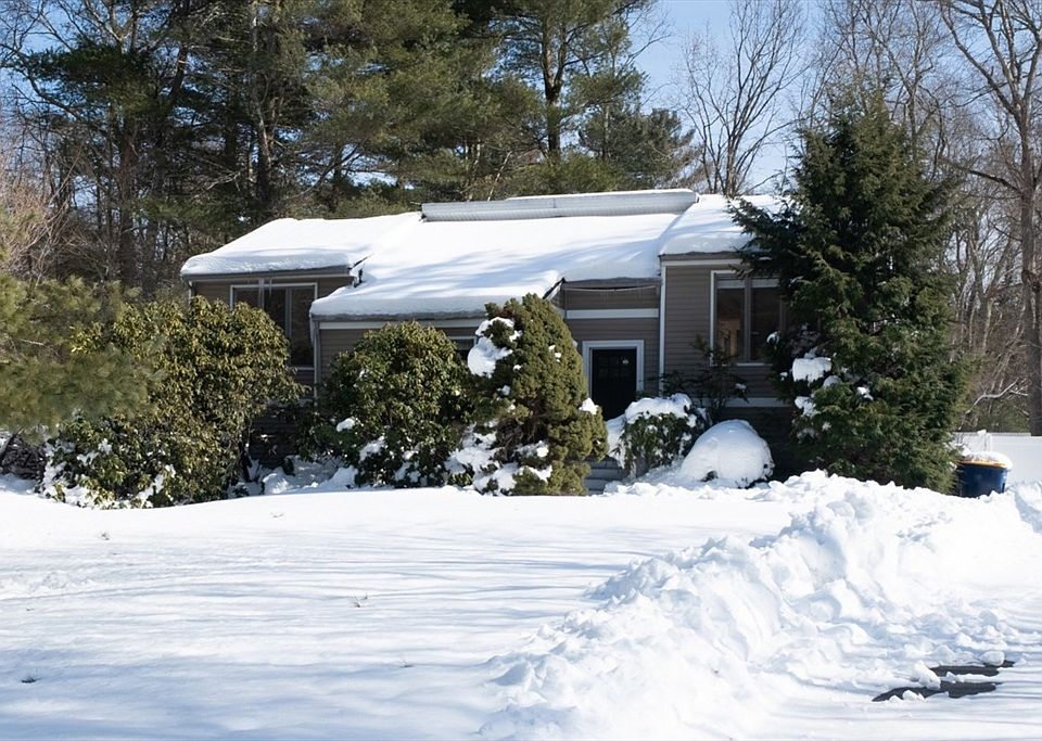 1st image of 2 Foxfire Dr