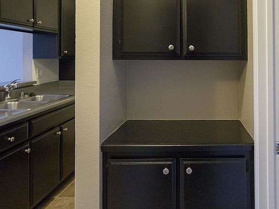3rd image of 3712 Grim Ave APT 1