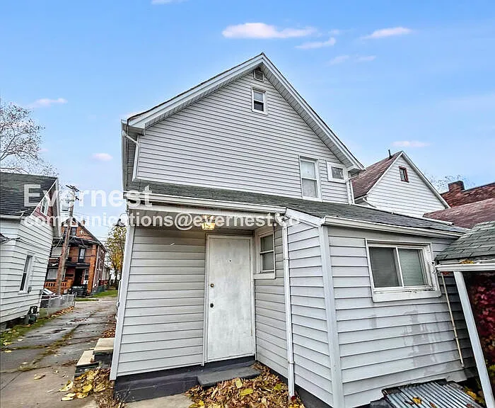 1079 E 68th St #2 — Photo 8