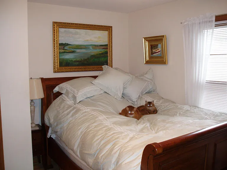 4961 N Santa Monica Blvd — Photo 4