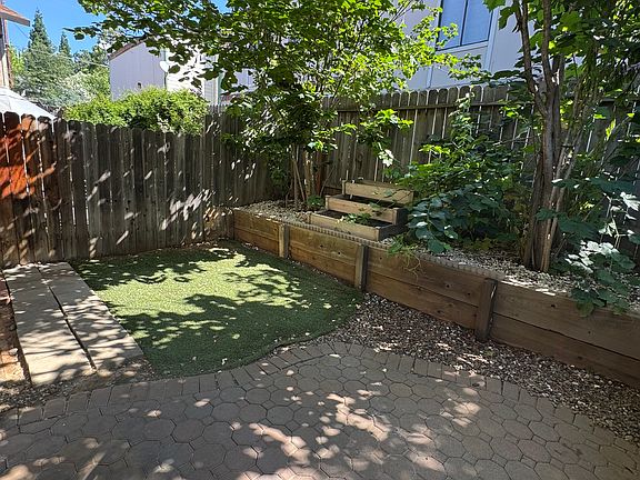 4th image of 3085 Garden Cir APT 7