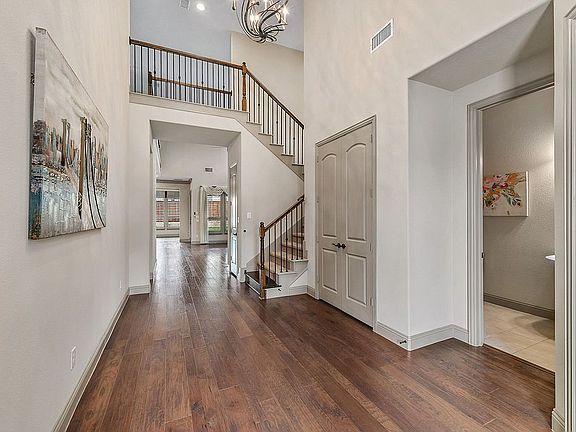 Foyer/Entry