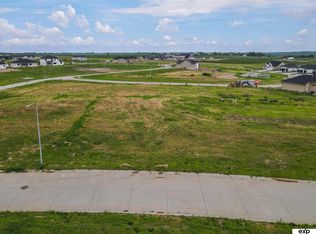 19418 Ellison Ave, Elkhorn, NE 68022