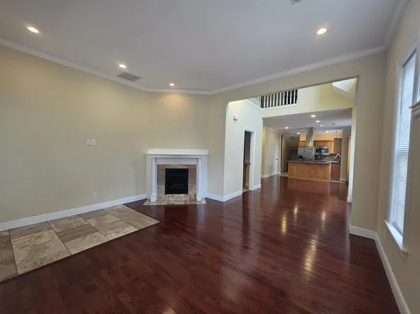 737 S Pickwick Ave APT A, Springfield, MO 65802