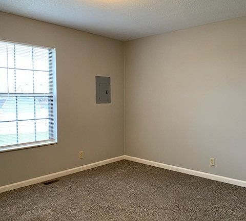 5th image of 355 Peabody Dr